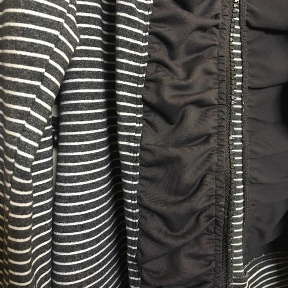 Ideology Active Jacket - Picture 3 of 6